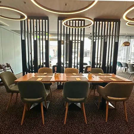 - By Ihg Hotel